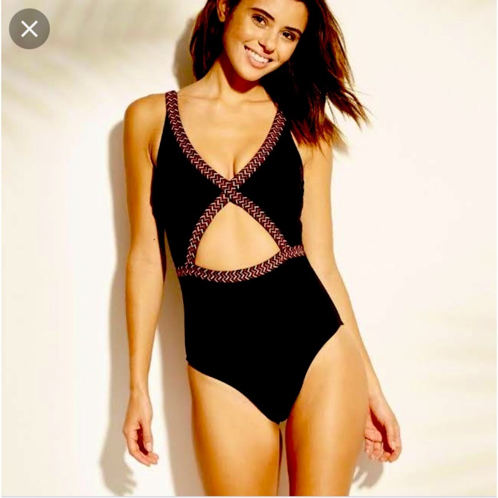 Black, XL swimsuit with cute cutout. In the front from Target. Never worn.
